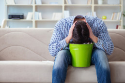 Should You Go to the ER if Your'e Vomiting?