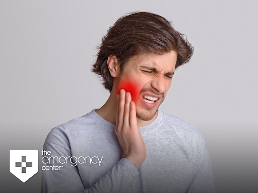 When To Visit The Emergency Room For a Dental Emergency